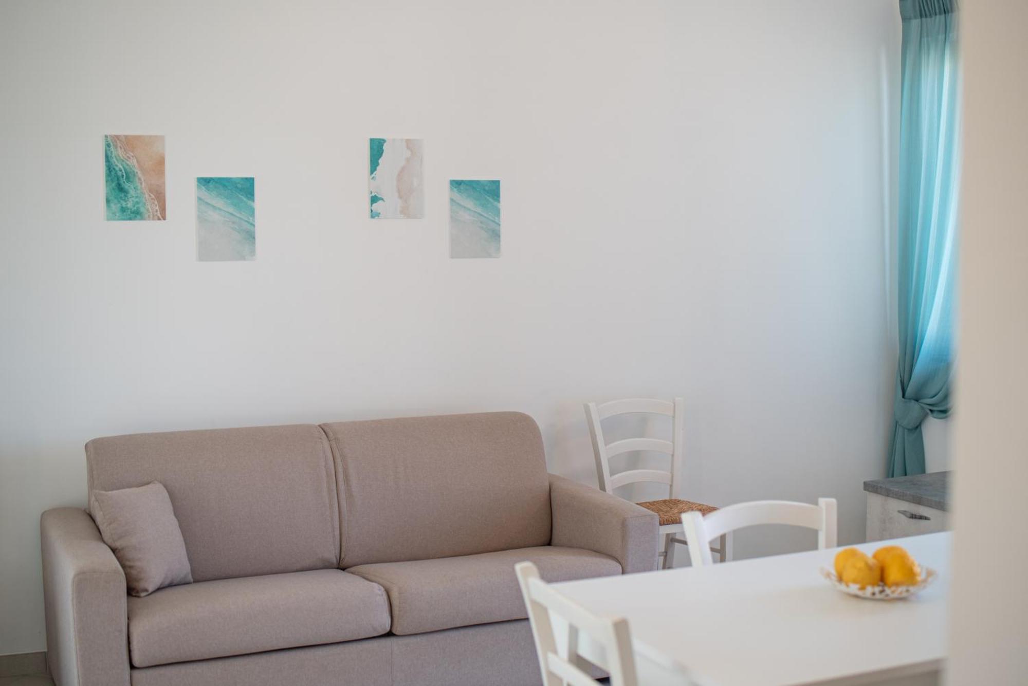 Icaro Residence Apartments With A Beautiful Pool Sant'Agata di Militello Bagian luar foto