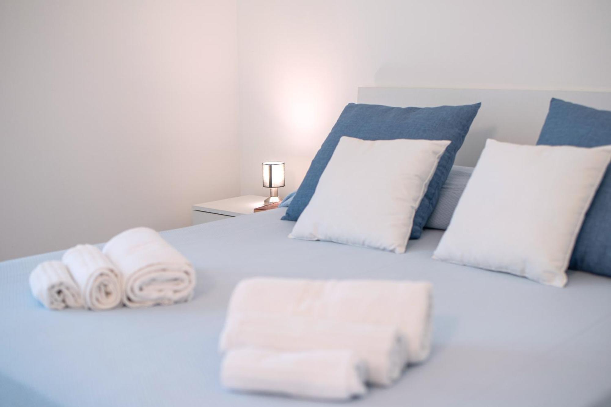 Icaro Residence Apartments With A Beautiful Pool Sant'Agata di Militello Bagian luar foto