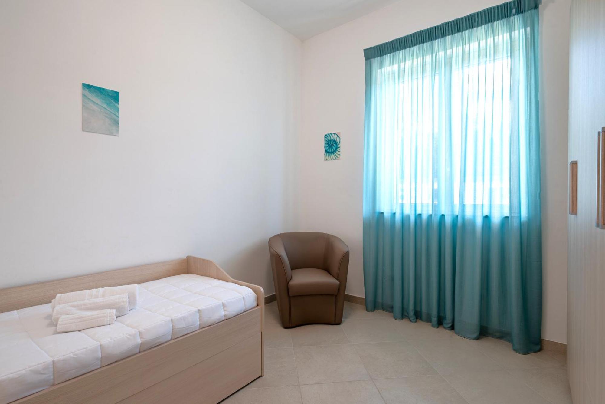 Icaro Residence Apartments With A Beautiful Pool Sant'Agata di Militello Bagian luar foto