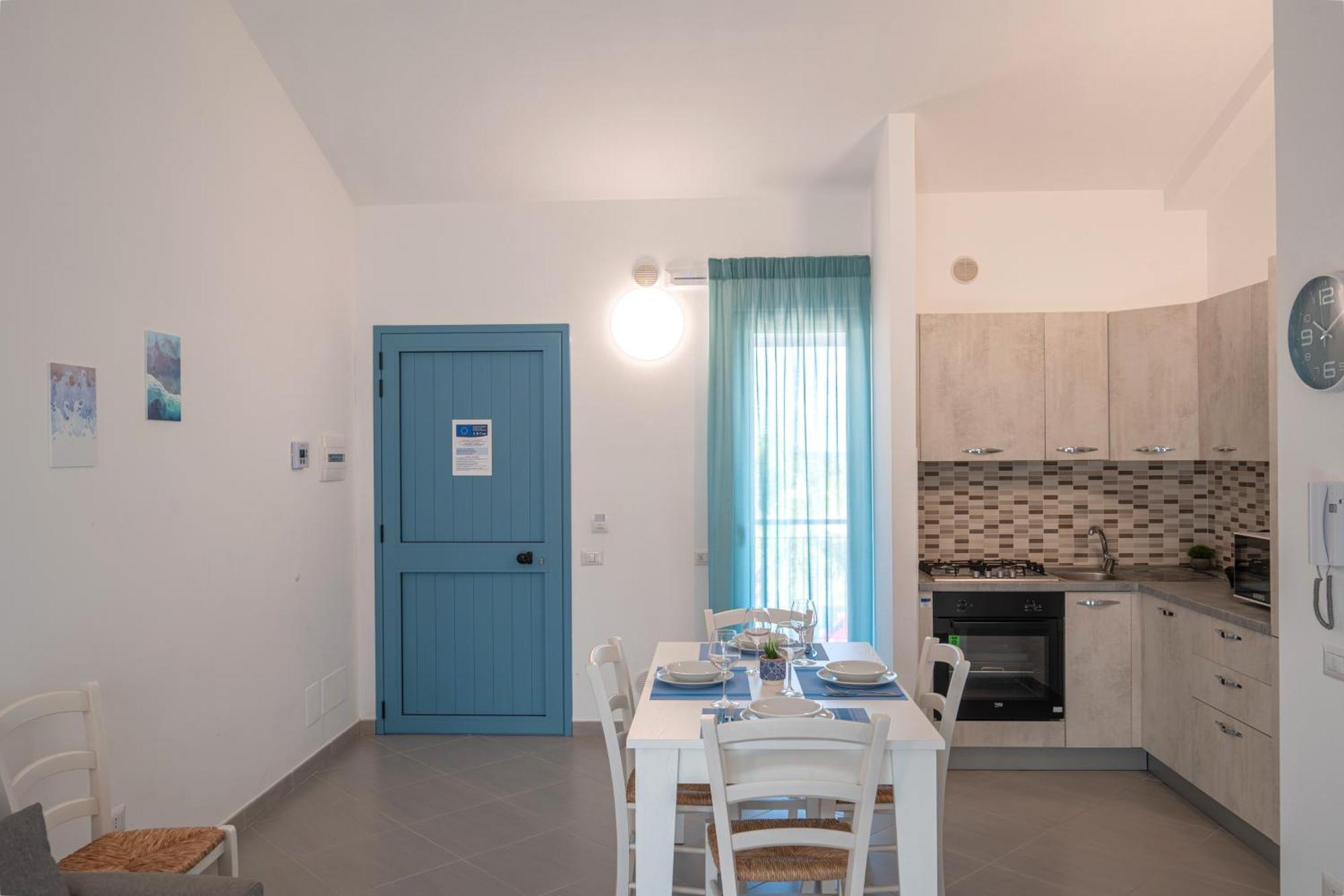 Icaro Residence Apartments With A Beautiful Pool Sant'Agata di Militello Bagian luar foto