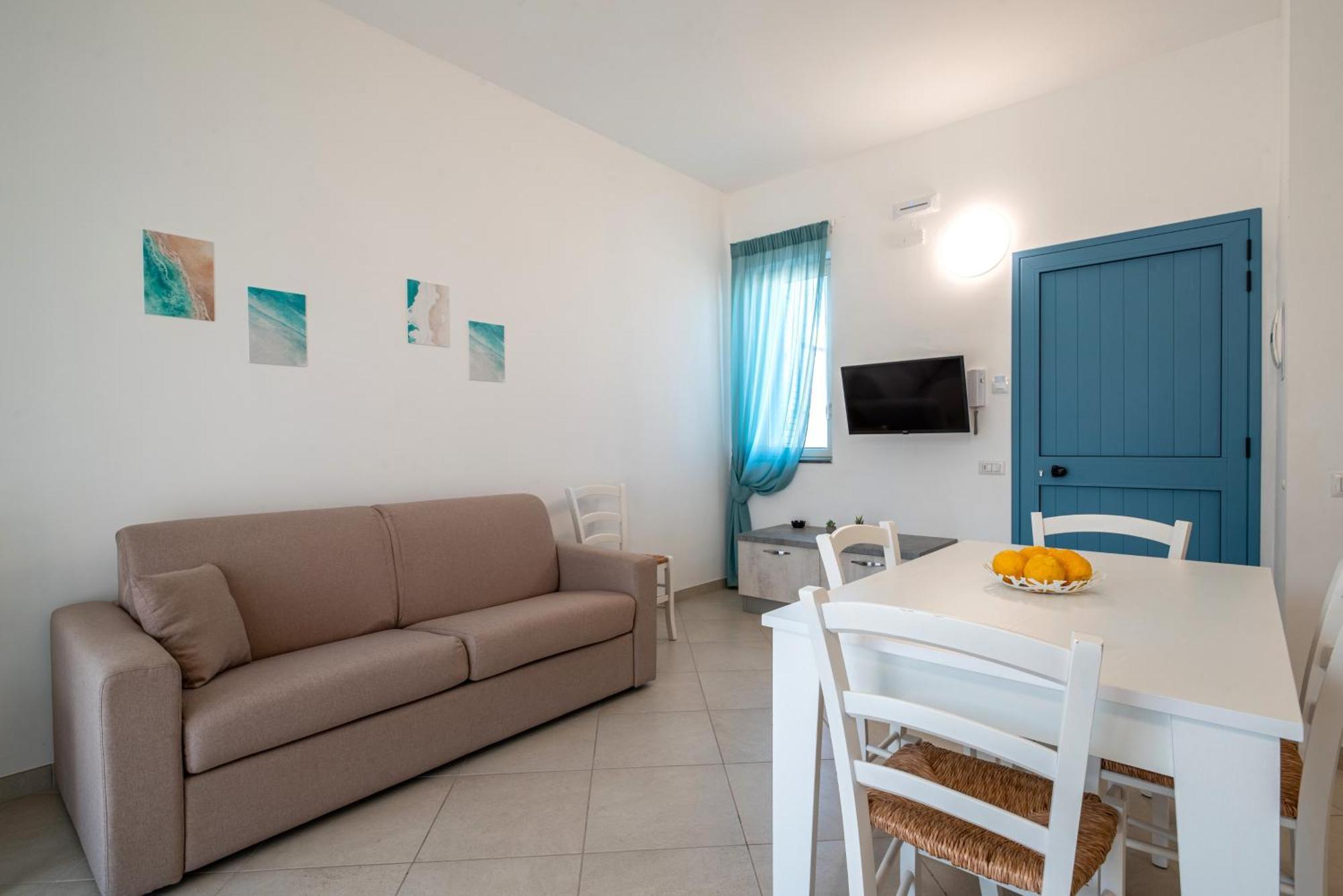 Icaro Residence Apartments With A Beautiful Pool Sant'Agata di Militello Bagian luar foto